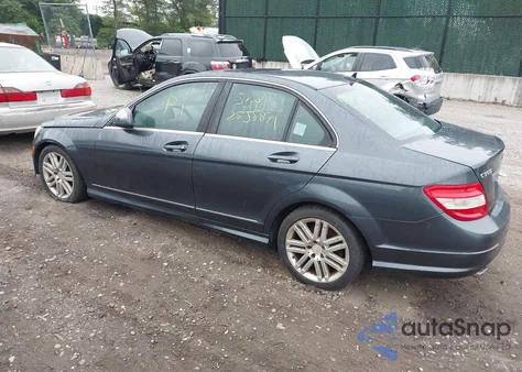 2009 Mercedes-Benz C 300 Luxury 4Matic/Sport 4Matic из США, поврежденный, VIN WDDGF81X89R070318